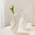 Nordic 3D abstract twist plastic flower vase for modern home decoration