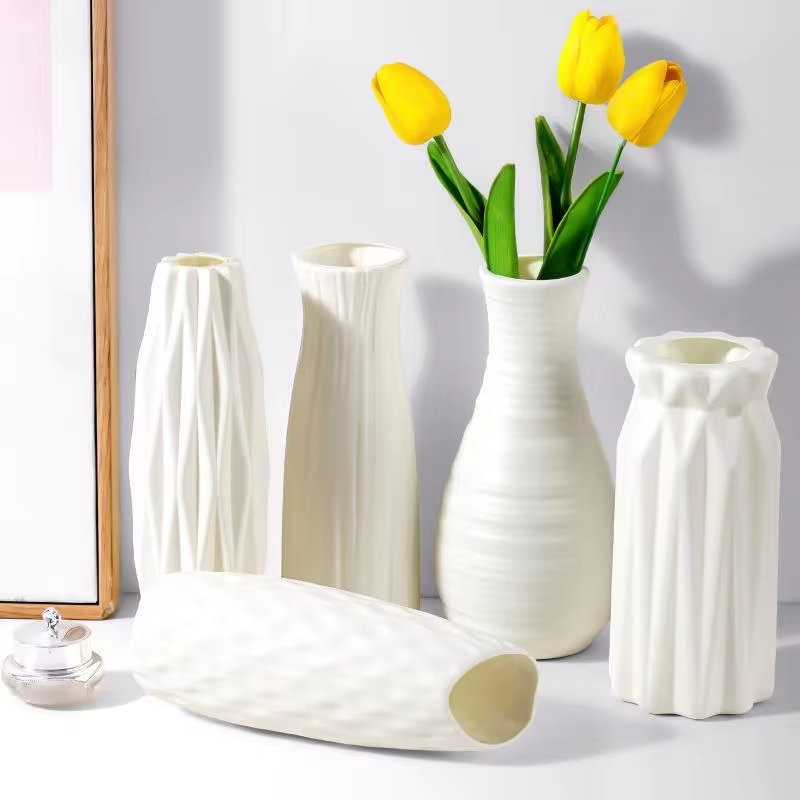 Modern Nordic plastic flower vase for fresh flowers and home decoration